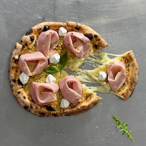 Pizza Mortadella e Pistacchio